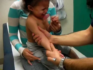 Bebeklerde Kol Çıkması Belirtileri ve Tedavisi Bebeklerde Kol Çıkması Belirtileri ve Tedavisi